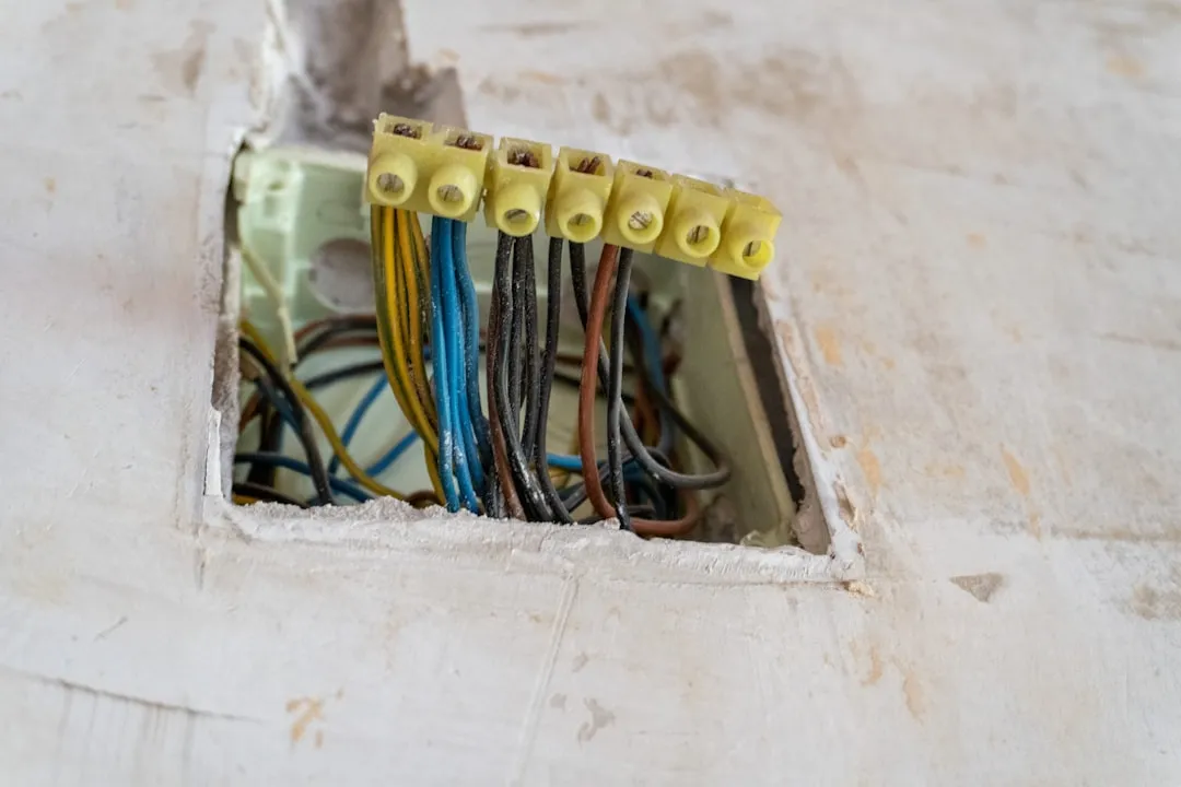 长三角物业保洁效率提升：洗地机与工业吸尘器协同作业方案