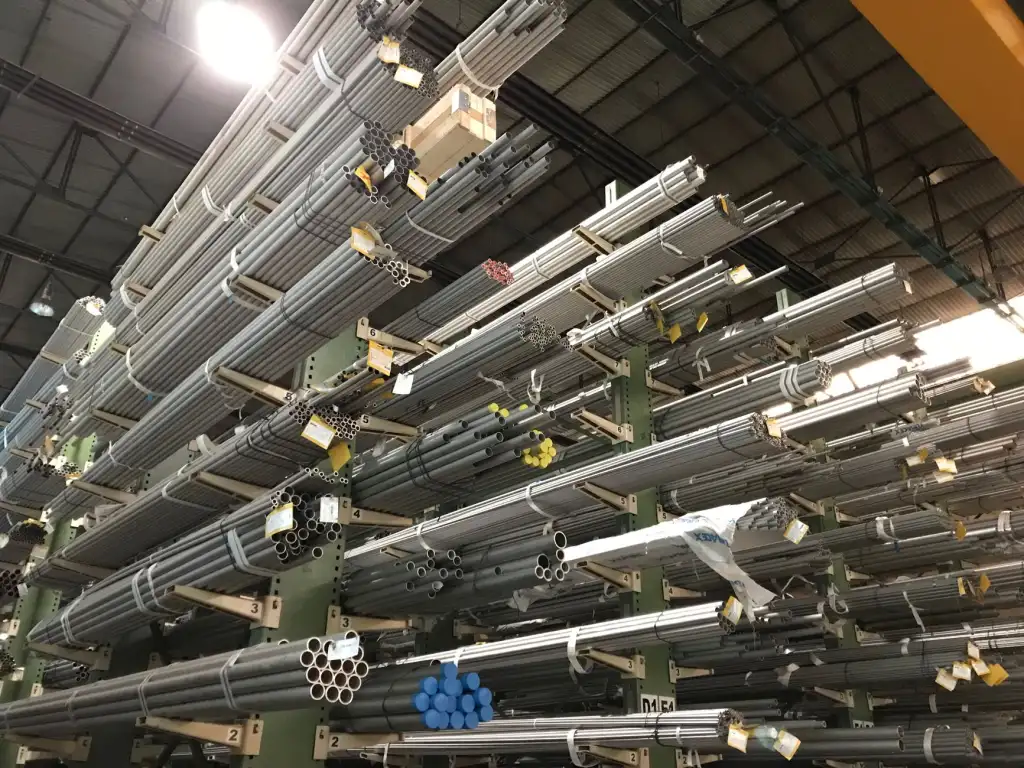 工厂车间高效清洁方案：洗地机与工业吸尘器组合应用
